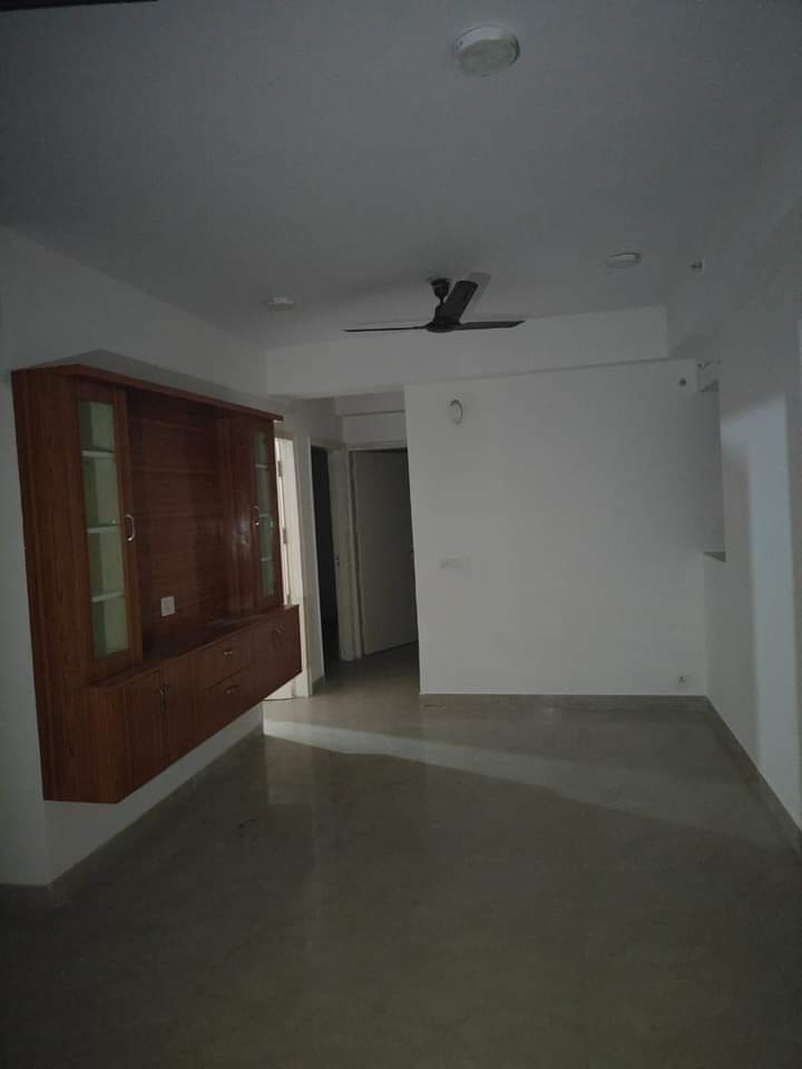 Eros Sampoornam : 2 + 1 BHK Flat for sale in Sector 2, Noida Extension