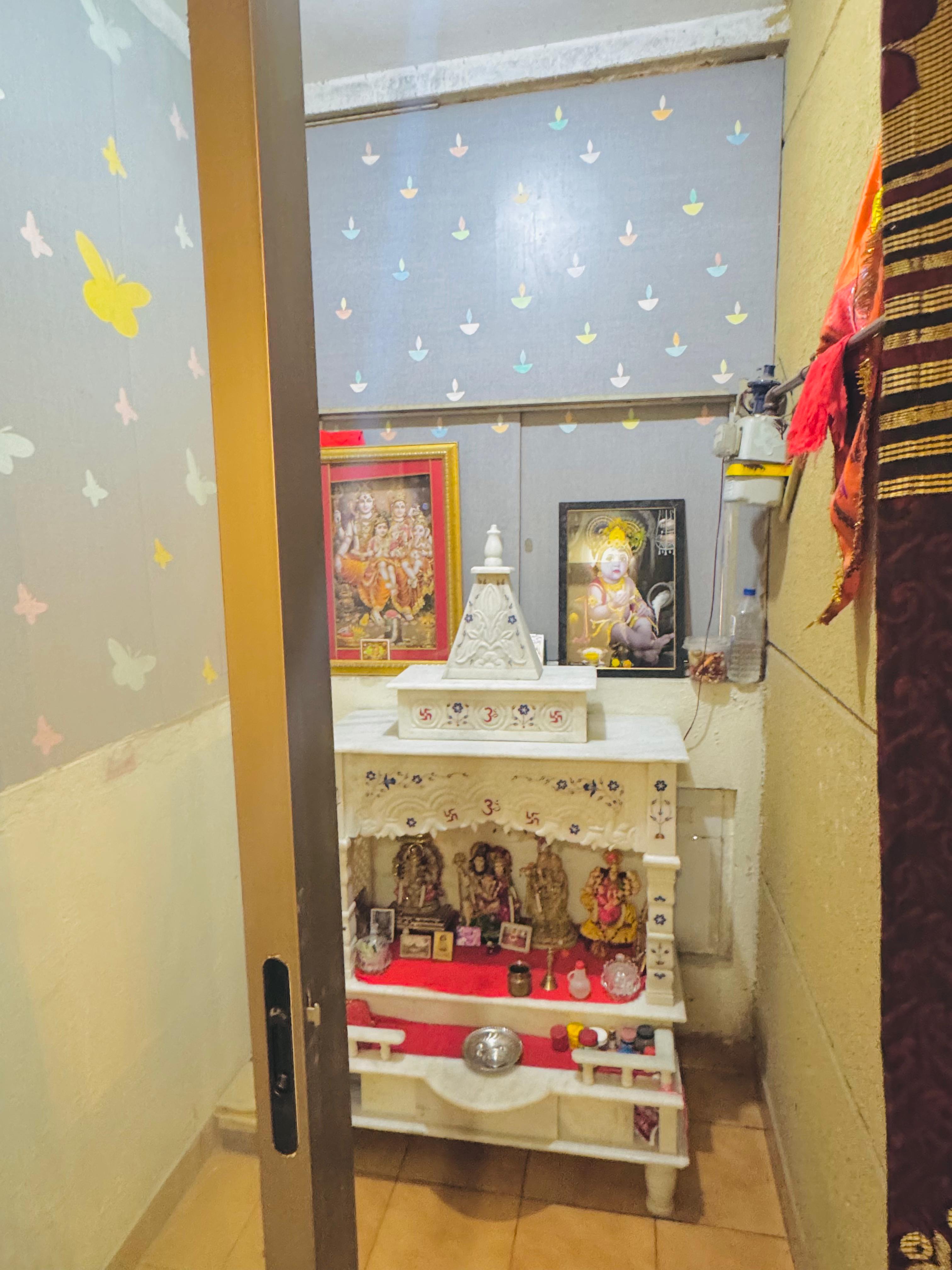 Eros Sampoornam : 2 BHK Fully Furnished Flat For Rent in Sector 2, Noida Extension 