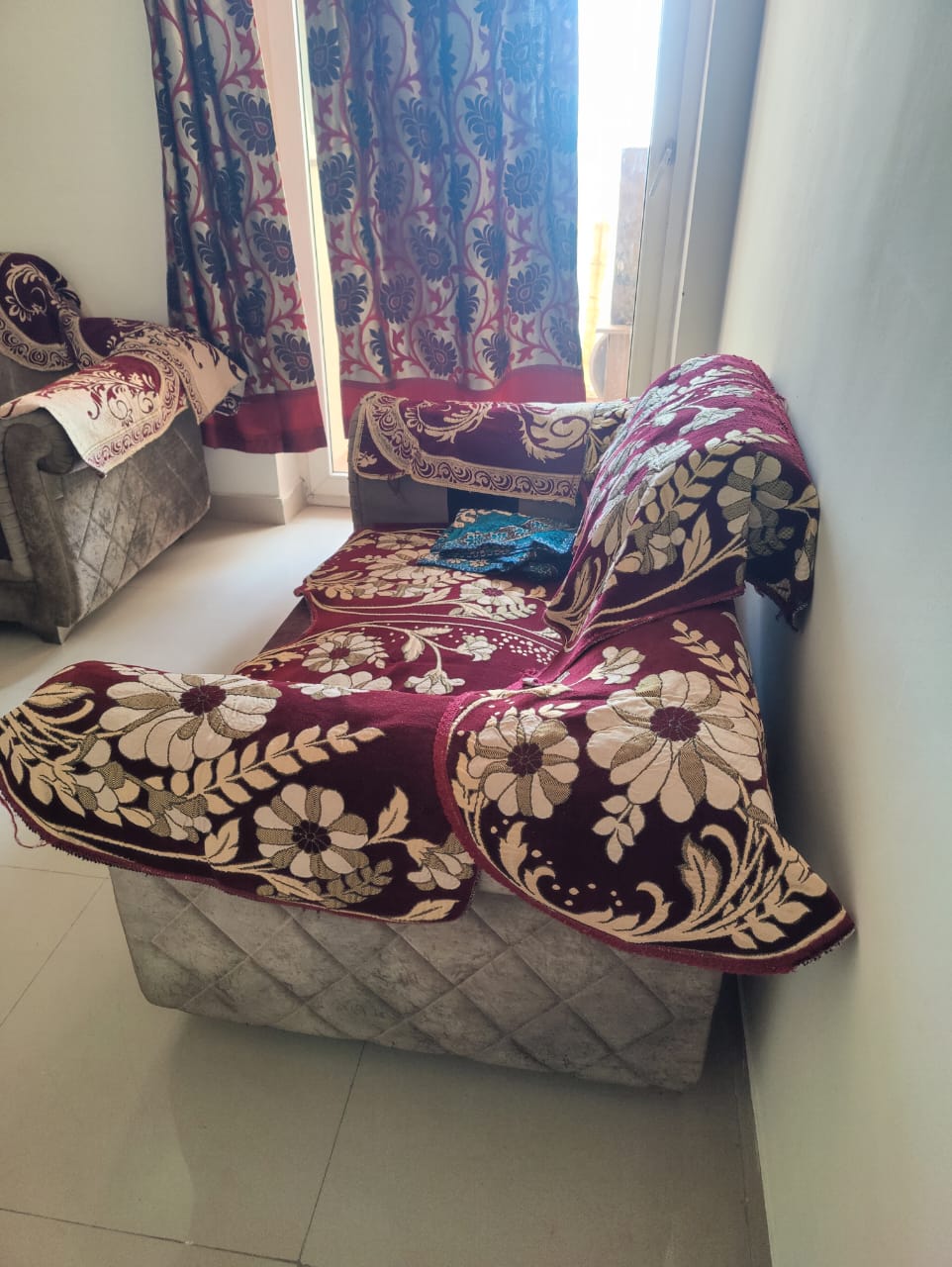 Eros Sampoornam : 2BHK Fully Furnished Flat For Rent in Sector 2, Noida Extension