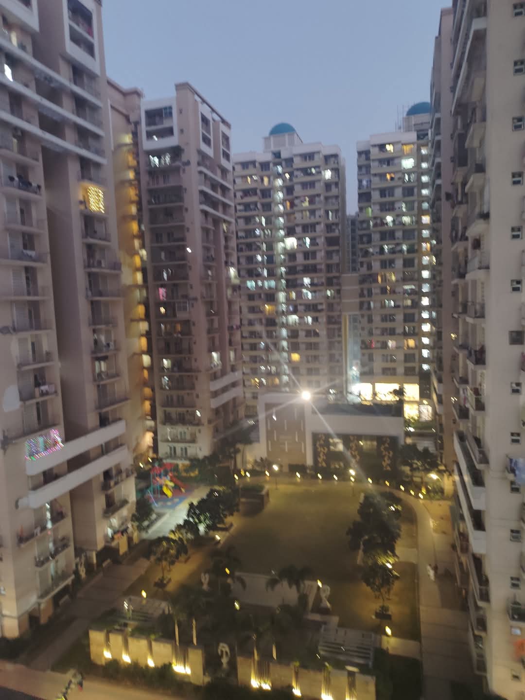 Flora Heritage : 3 BHK Semi Furnished Flat for rent in Sector 1, Noida Extension 