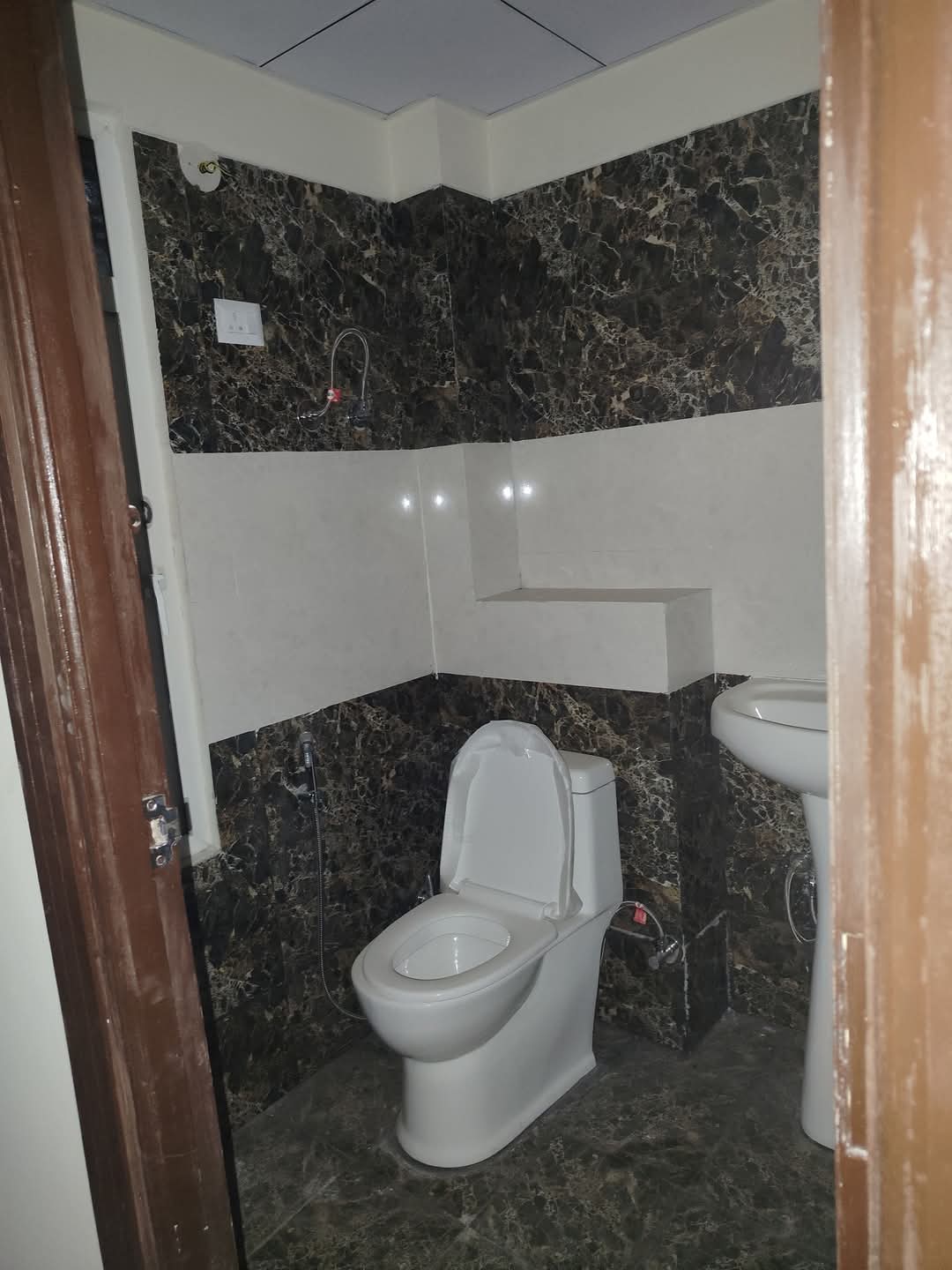 Flora Heritage : 3 BHK Semi Furnished Flat for rent in Sector 1, Noida Extension