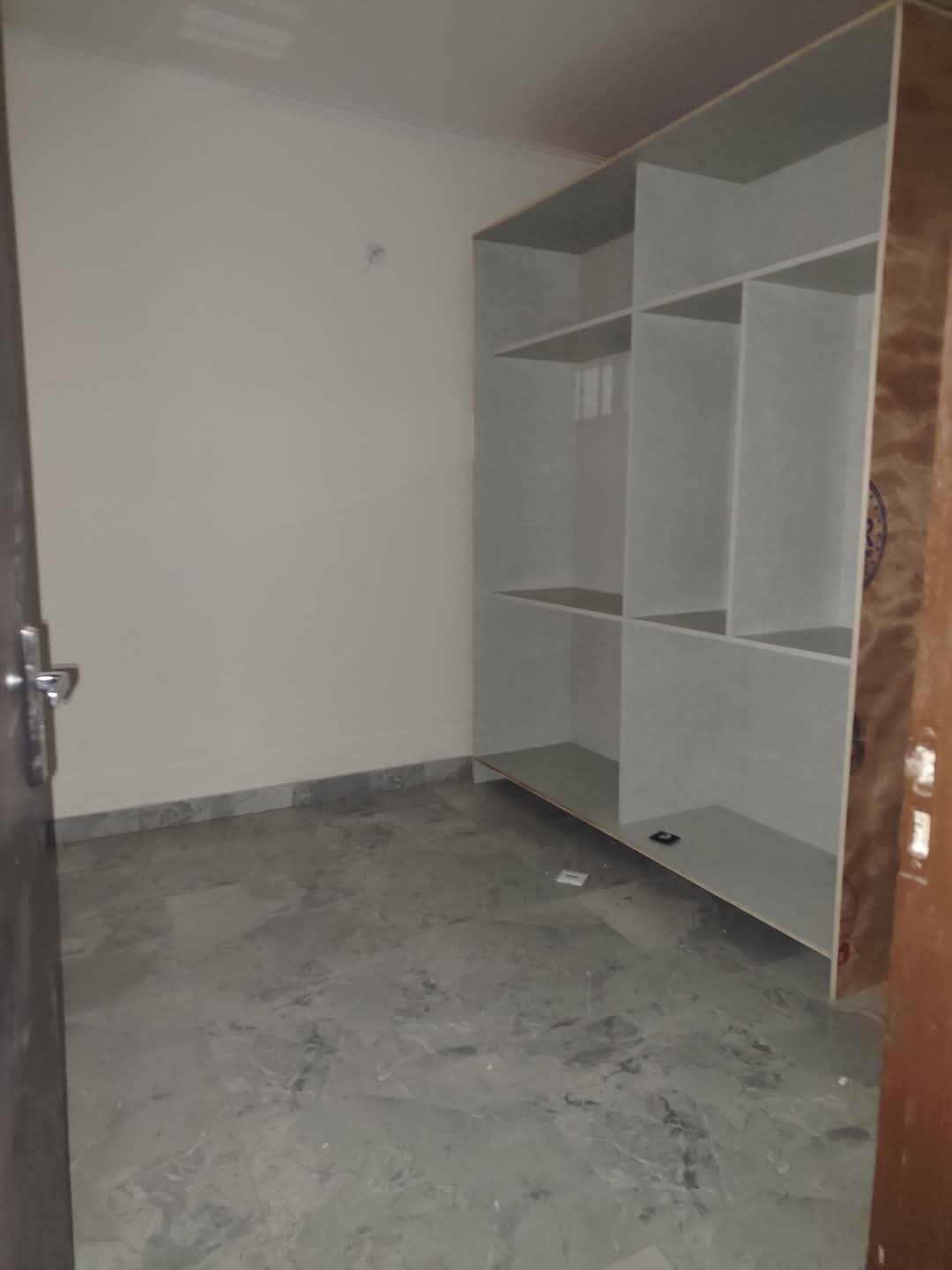 Flora Heritage : 3 BHK Semi Furnished Flat for rent in Sector 1, Noida Extension