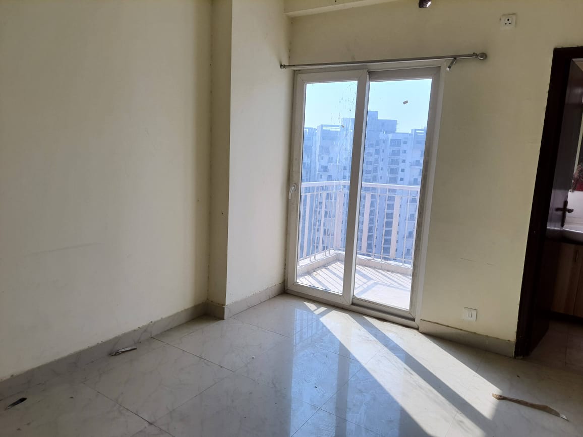 Fusion Homes : 3BHK Semi Furnished Flat For Rent in TechZone 4, Noida Extension