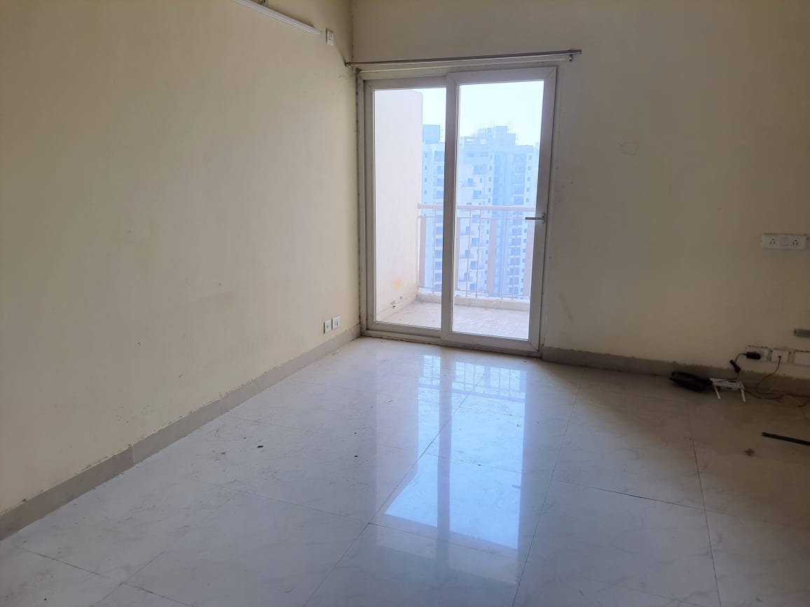 Fusion Homes : 3BHK Semi Furnished Flat For Rent in TechZone 4, Noida Extension