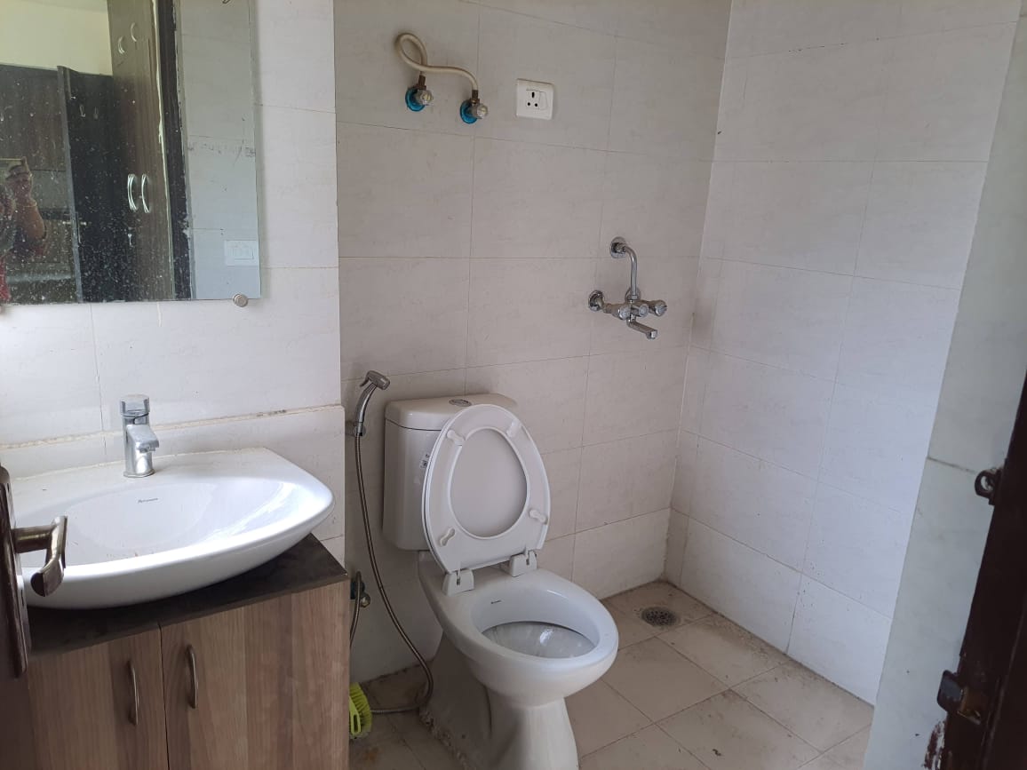 Fusion Homes : 3BHK Semi Furnished Flat For Rent in TechZone 4, Noida Extension