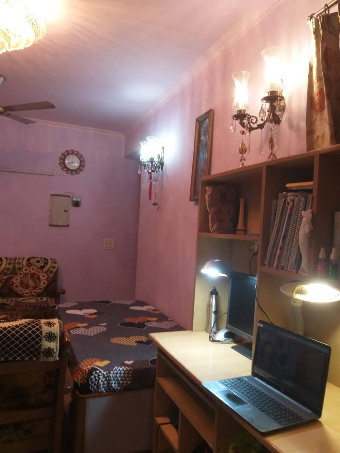 Gardenia Grace : 2 BHK Semi Furnished flat for rent in Sector 61, Noida