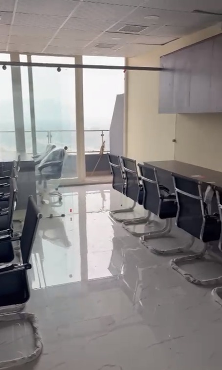 Gaur City Center : Fully Furnished Office For Rent in Sector 4, Noida Extension