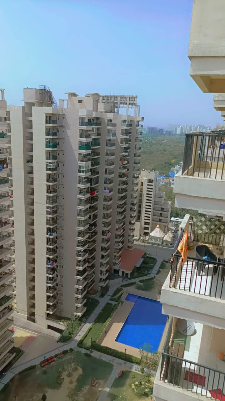 Gaur Atulyam : 2 BHK Flat for sale in Omicron 1, Greater Noida