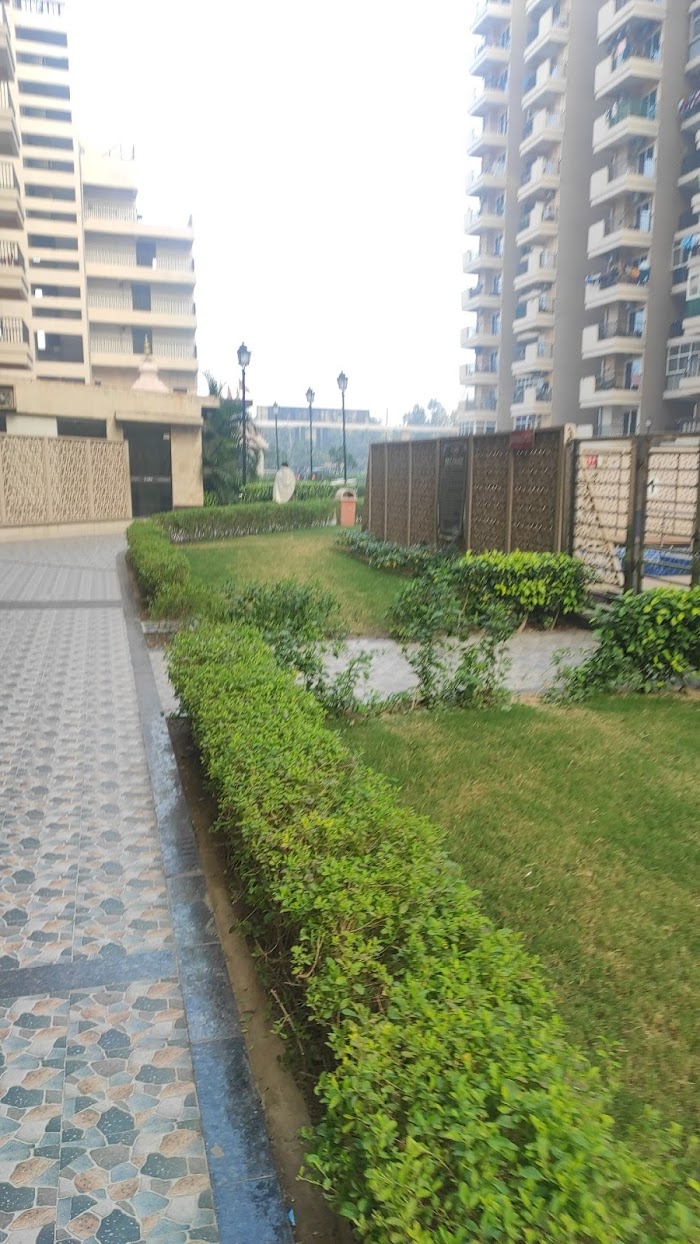 Gaur Atulyam : 2 BHK Flat for sale in Omicron 1, Greater Noida