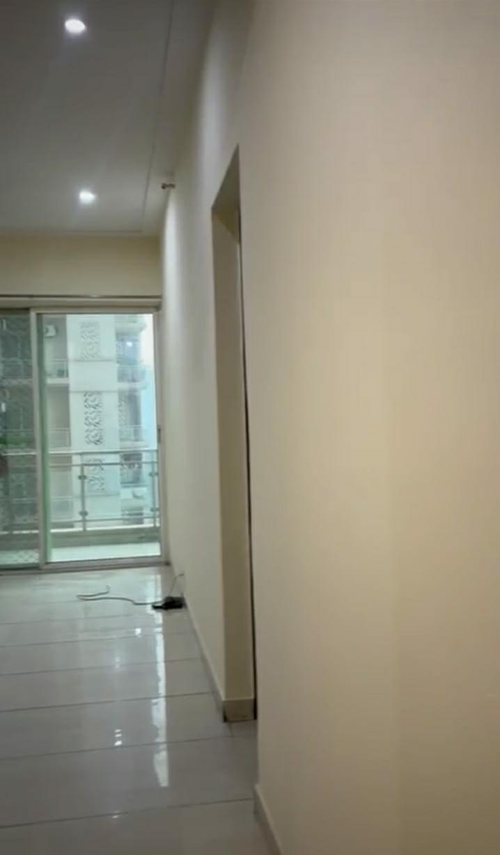 Gaur Saundaryam : 3BHK + Servant Semi Furnished Flat For Rent in TechZone 4, Noida Extension 