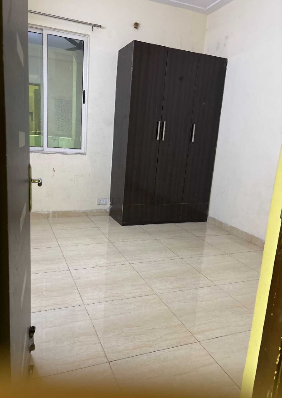 Gaur Saundaryam : 3BHK Semi Furnished Flat For Rent in TechZone 4, Noida Extension