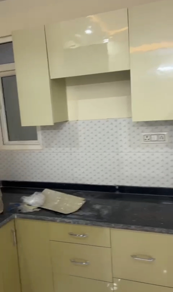 Green Apartment : 2 BHK Semi Furnished Flat For Sell in Sector 1, Noida Extension, Bisrakh Jalalpur 