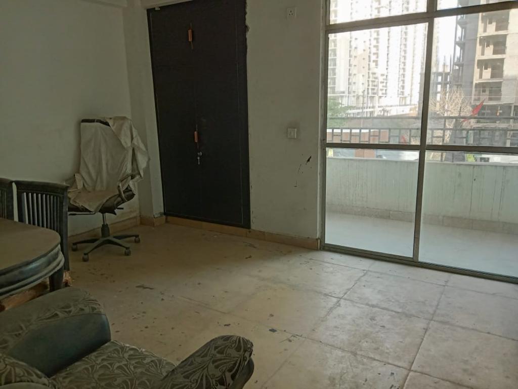 Himalaya Pride : 2BHK Semi Furnished Flat For Rent in TechZone 4, Noida Extension