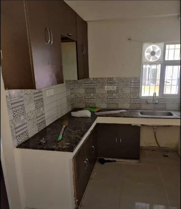 Himalaya Pride : 2BHK Semi Furnished Flat For Rent in TechZone 4, Noida Extension