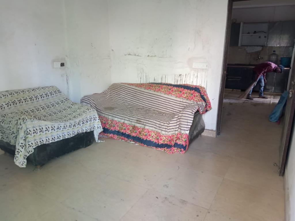 Himalaya Pride : 2BHK Semi Furnished Flat For Rent in TechZone 4, Noida Extension