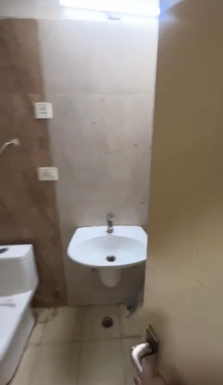 Himalaya Pride : 3 BHK Semi Furnished Flat For Rent in TechZone 4, Noida Extension