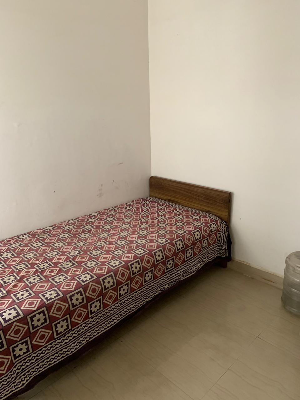Hyde Park : 1BHK Semi Furnished Flat For Rent in Sector 78, Noida 