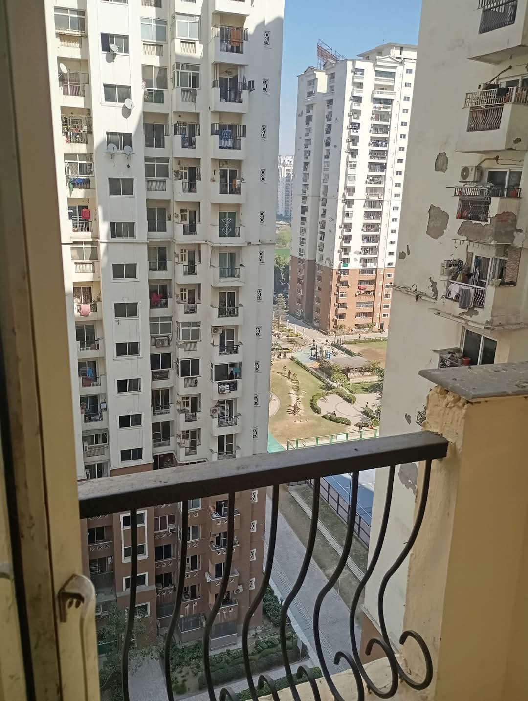 HYDE PARK: 2 BHK + Study Semi Furnished Flat for rent in Sector 78, Noida