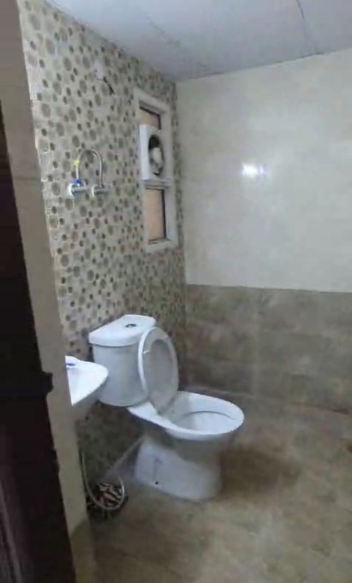 JKG Palm Court : 3 BHK Semi Furnished Flat For Rent in Gaur City  1, Noida Extension