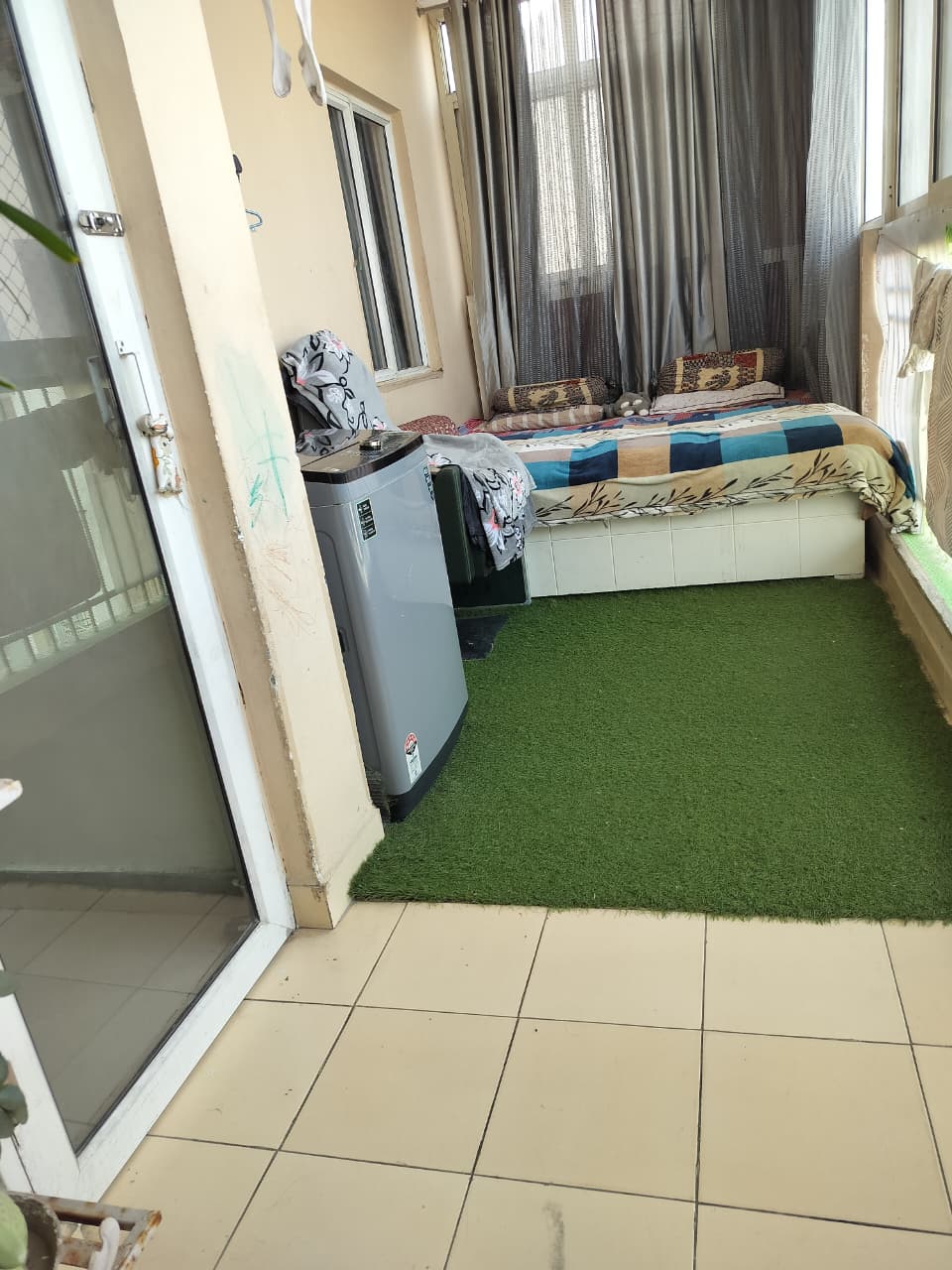 JM Florence : 2 BHK + Study Semi Furnished Flat For Sell in TechZone 4, Noida Extension