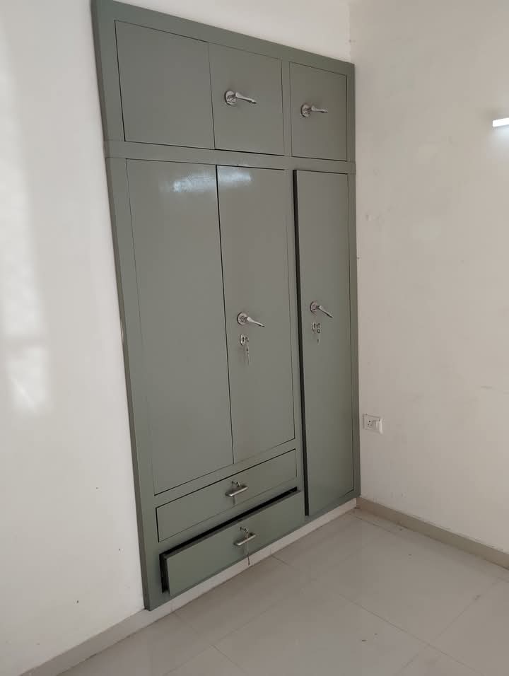 JNC The Park : 2 BHK Semi Furnished Flat for rent in Sector 16C, Noida Extension