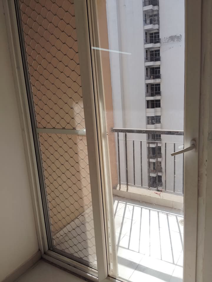 JNC The Park : 2 BHK Semi Furnished Flat for rent in Sector 16C, Noida Extension