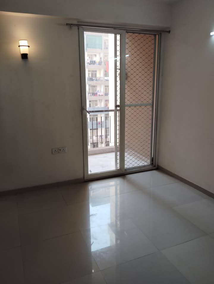 JNC The Park : 2 BHK Semi Furnished Flat for rent in Sector 16C, Noida Extension