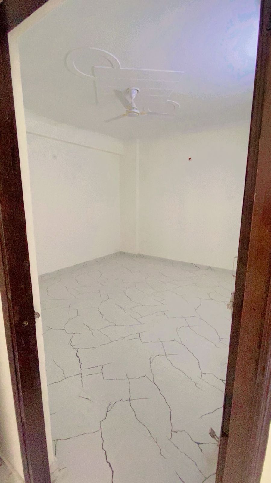 Shree homes : 2BHK Semi Furnished Flat For Rent in Sector 74, Noida
