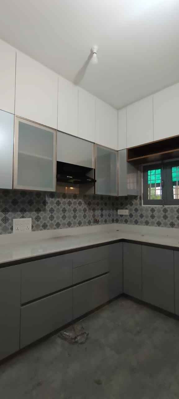 3C Lotus Boulevard : 2 BHK Semi Furnished Flat for rent in Sector 100, Noida
