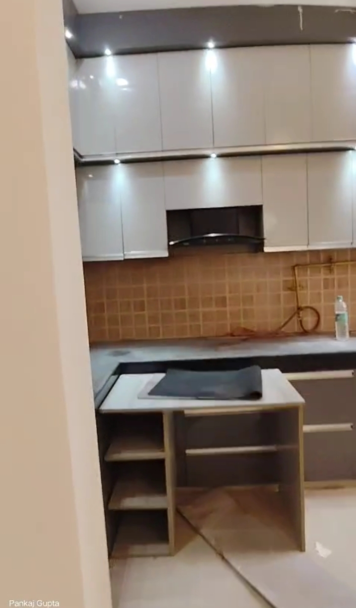 Mahagun Mywoods : 2 BHK Semi Furnished Flat For Rent in Gaur City 2, Noida Extension
