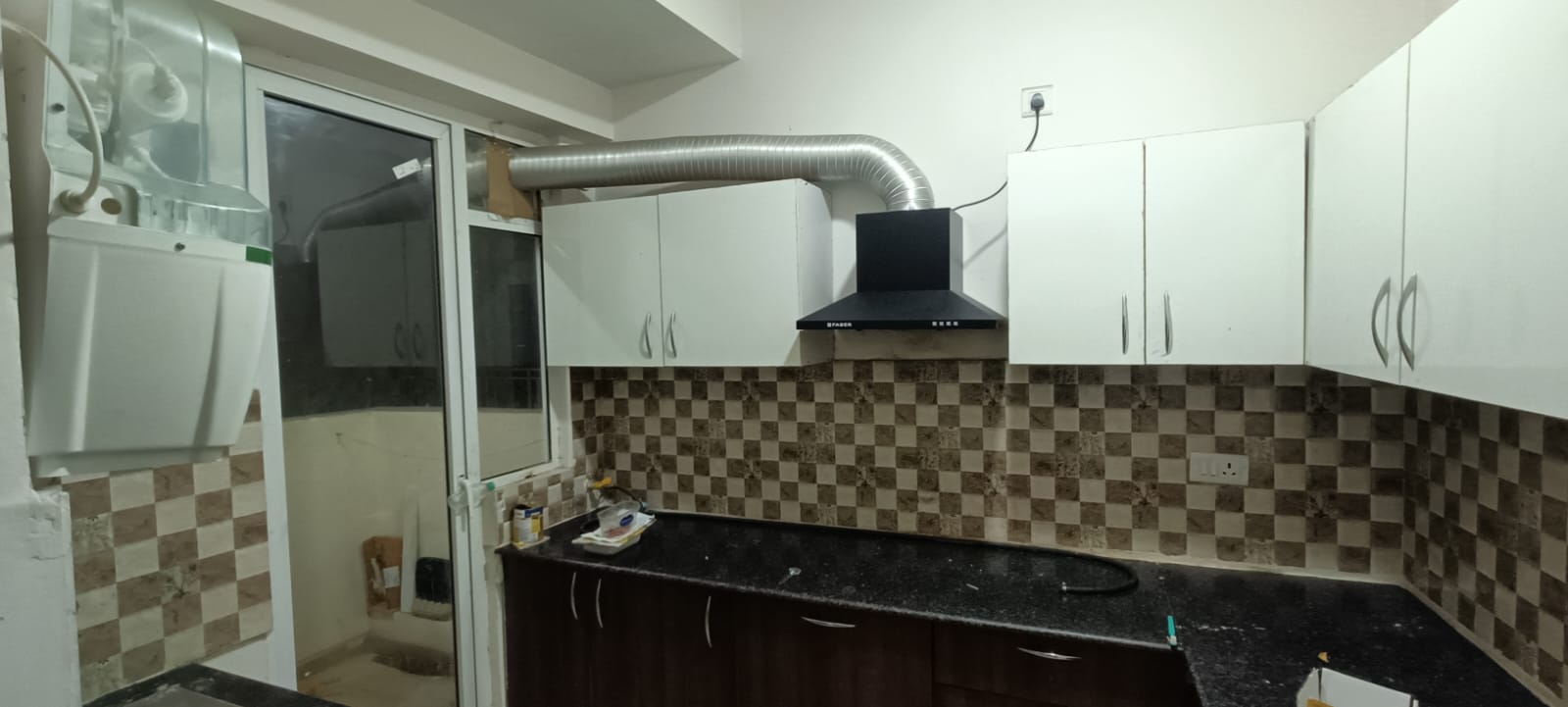 Mahagun Mantra : 3BHK Semi Furnished Flat For Rent in Sector 10, Noida Extension 