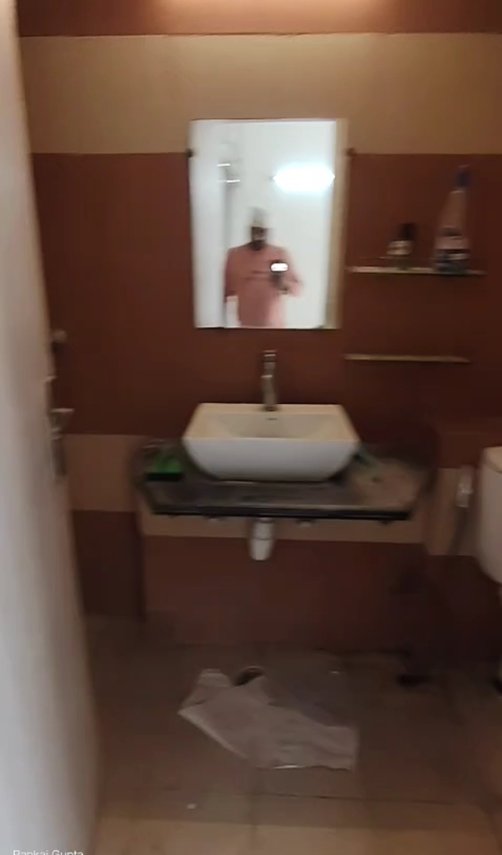 Mahagun Mywoods : 2 BHK Semi Furnished Flat For Rent in Gaur City 2, Noida Extension