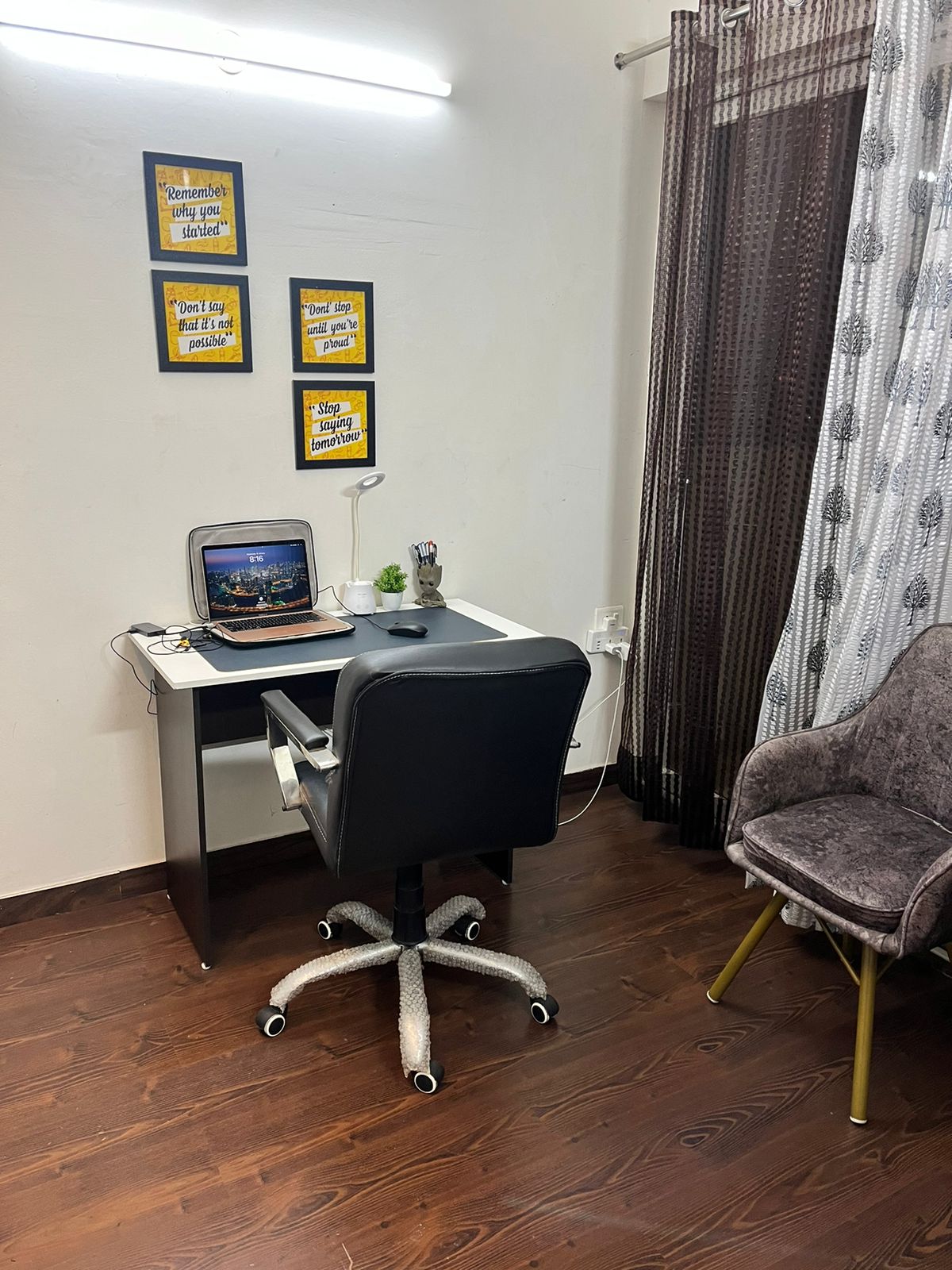 Mahagun Mywoods : 3 BHK Fully Furnished Flat For Rent in Gaur City 2, Noida Extension