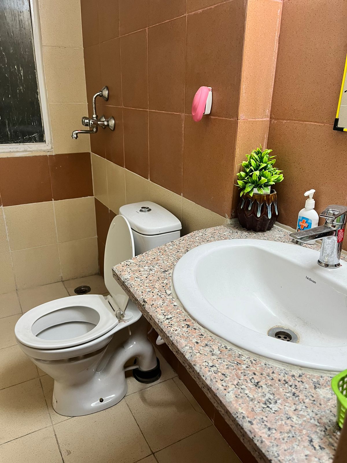 Mahagun Mywoods : 3 BHK Fully Furnished Flat For Rent in Gaur City 2, Noida Extension