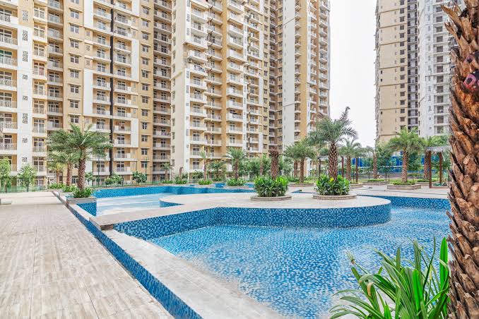 Mahagun Mywoods : 3 BHK Fully Furnished Flat For Rent in Gaur City 2, Noida Extension