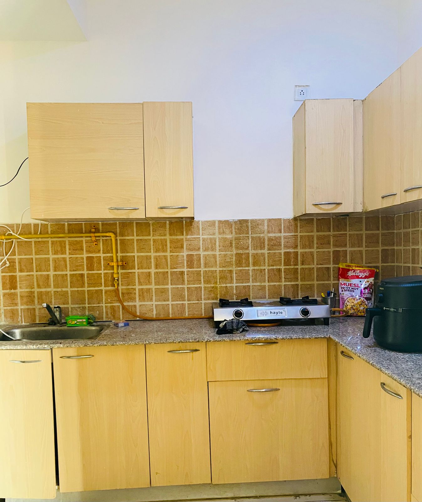 Mahagun Mywoods : 1 Room in preoccupied  3BHK Semi Furnished Flat For Rent in Gaur City 2, Noida Extension