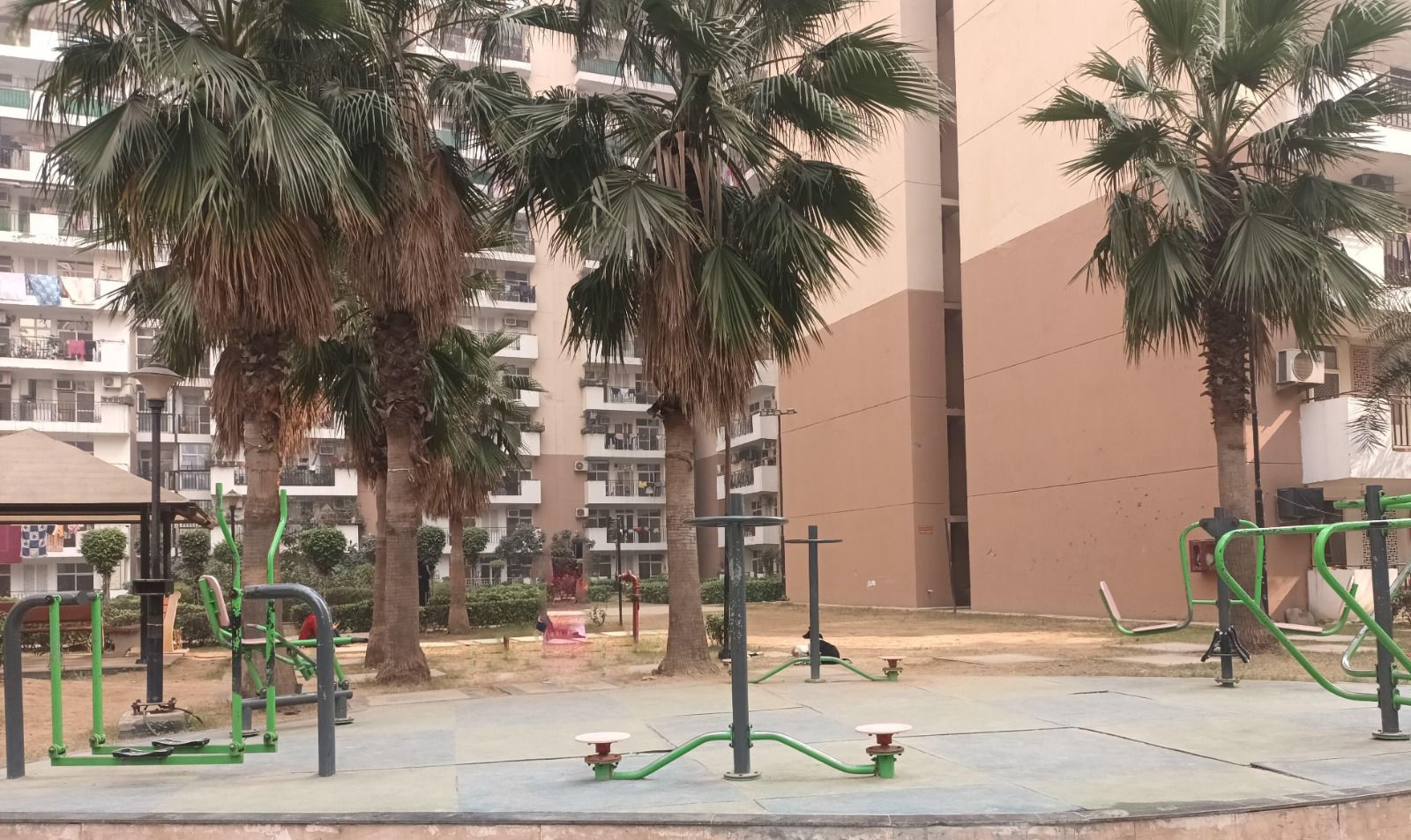 Nirala Aspire : 3 BHK UnFurnished Flat For Rent in Sector 16C, Noida Extension