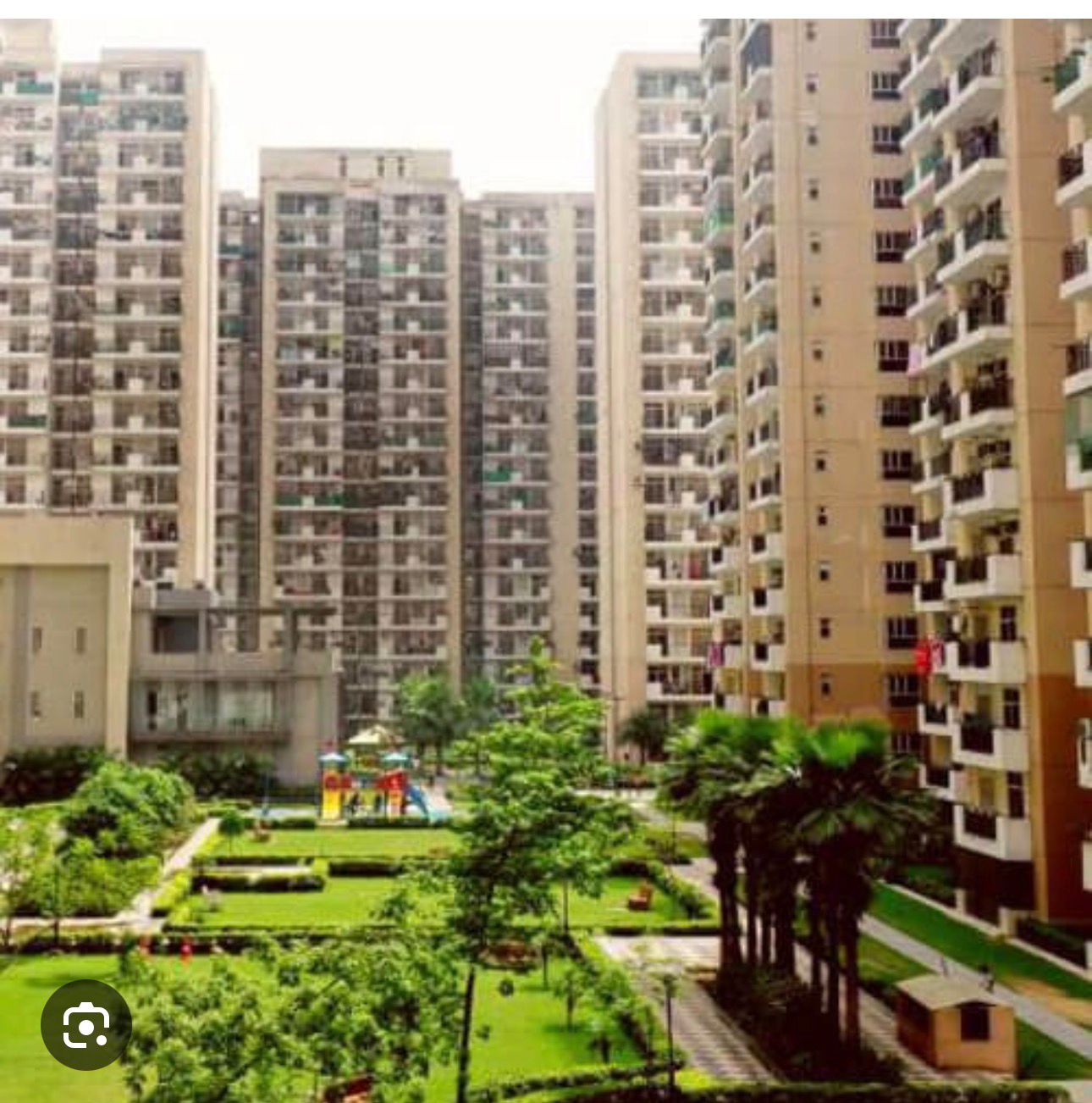 Nirala Aspire : 3 BHK UnFurnished Flat For Rent in Sector 16C, Noida Extension 