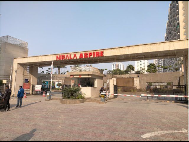 Nirala Aspire : 3 BHK UnFurnished Flat For Rent in Sector 16C, Noida Extension