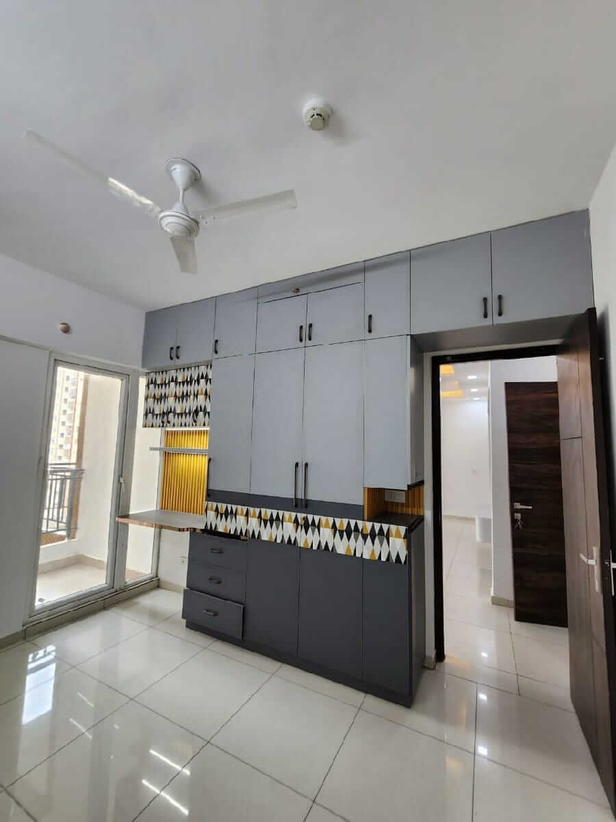 Nirala Estate : 3 BHK Flat for sale in TechZone 4, Noida Extension