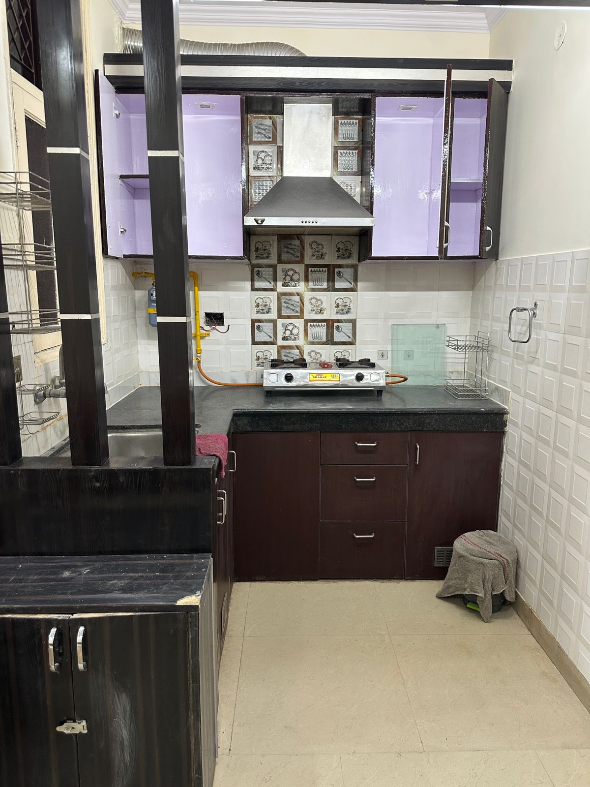 Niti Khand 1, Ghaziabad : 1 BHK Fully Furnished Builder Floor For Rent in Indirapuram, Ghaziabad