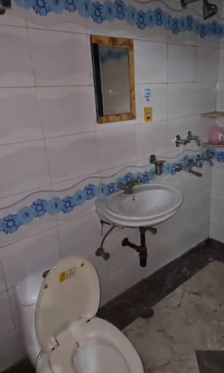 Niti Khand 1, Ghaziabad : 2 BHK Fully Furnished Flat For Rent in Indirapuram, Ghaziabad