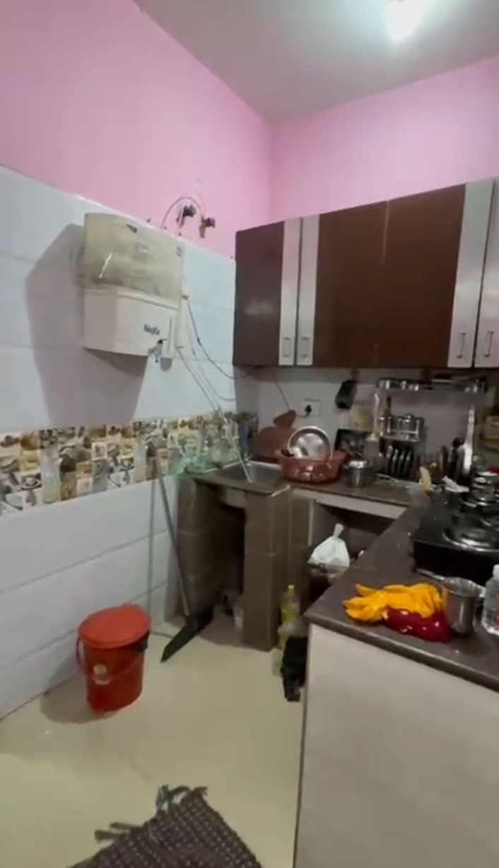 Niti Khand 1, Ghaziabad : 2BHK Semi Furnished Flat For Sell in Indirapuram, Ghaziabad