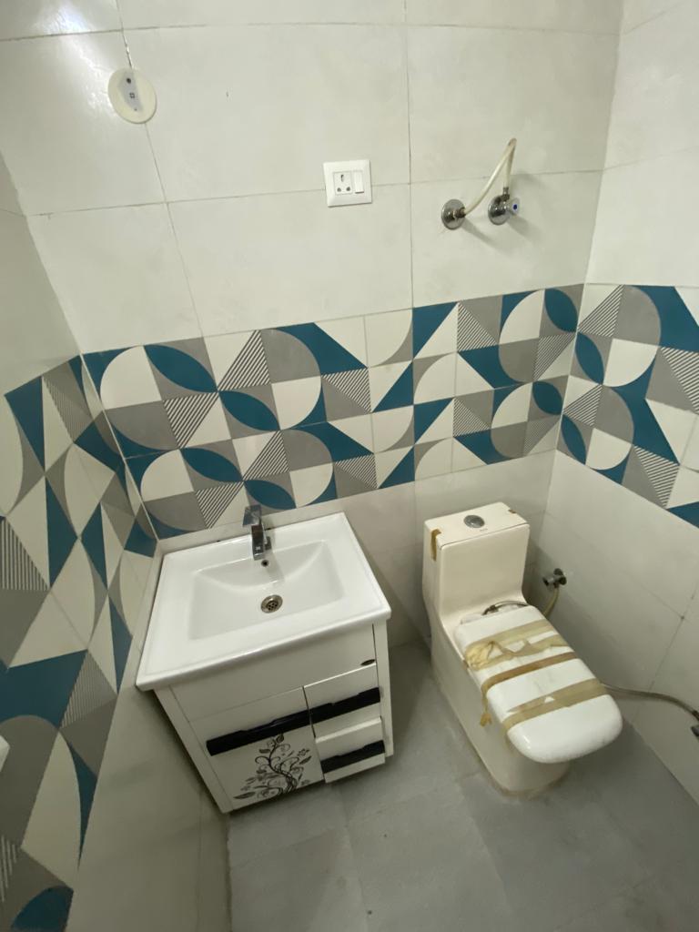 Niti Khand 1, Ghaziabad : 2BHK Semi Furnished Flat For Rent in Indirapuram, Ghaziabad