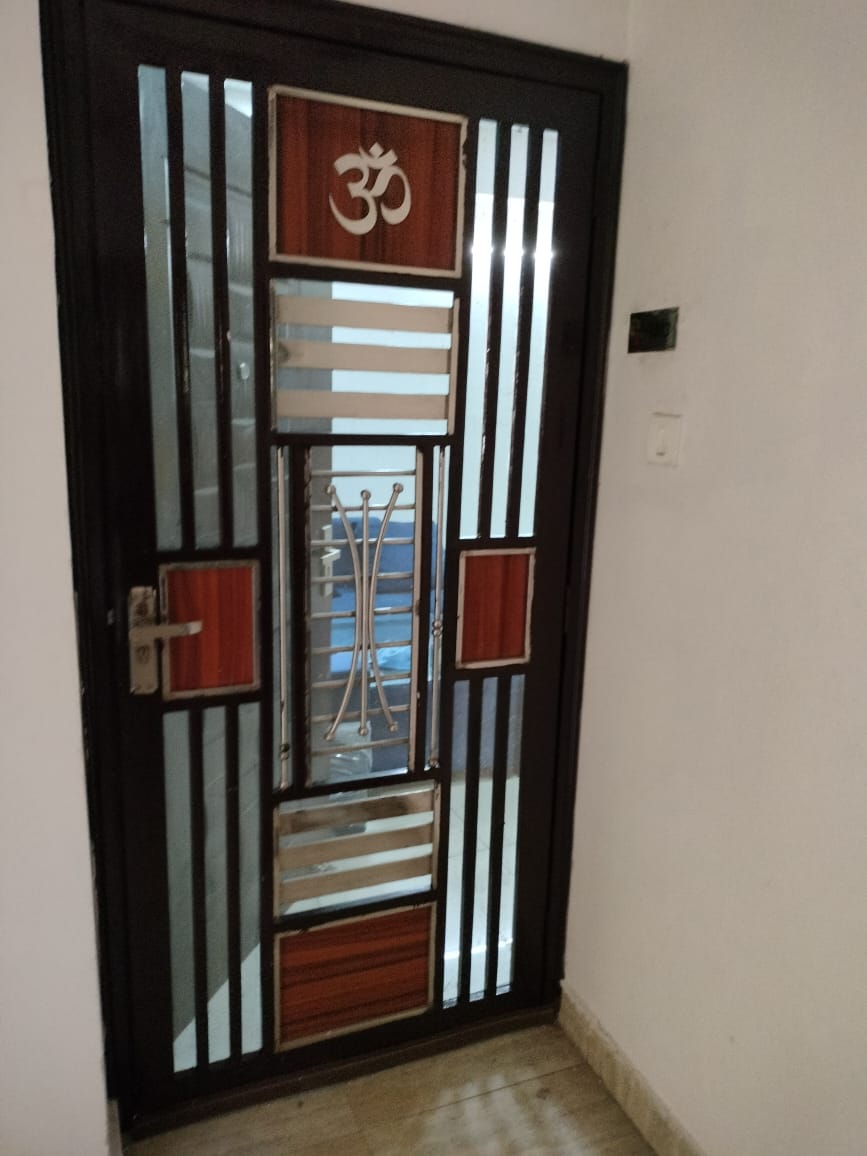 Panchsheel Greens 1 : 2 BHK Fully Furnished Flat For Rent in Sector 16B, Noida Extension
