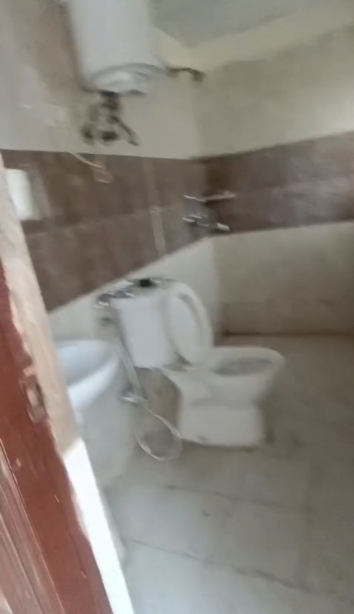Panchsheel Greens 2 : 2 BHK Fully Furnished Flat For Rent in Sector 16B, Noida Extension