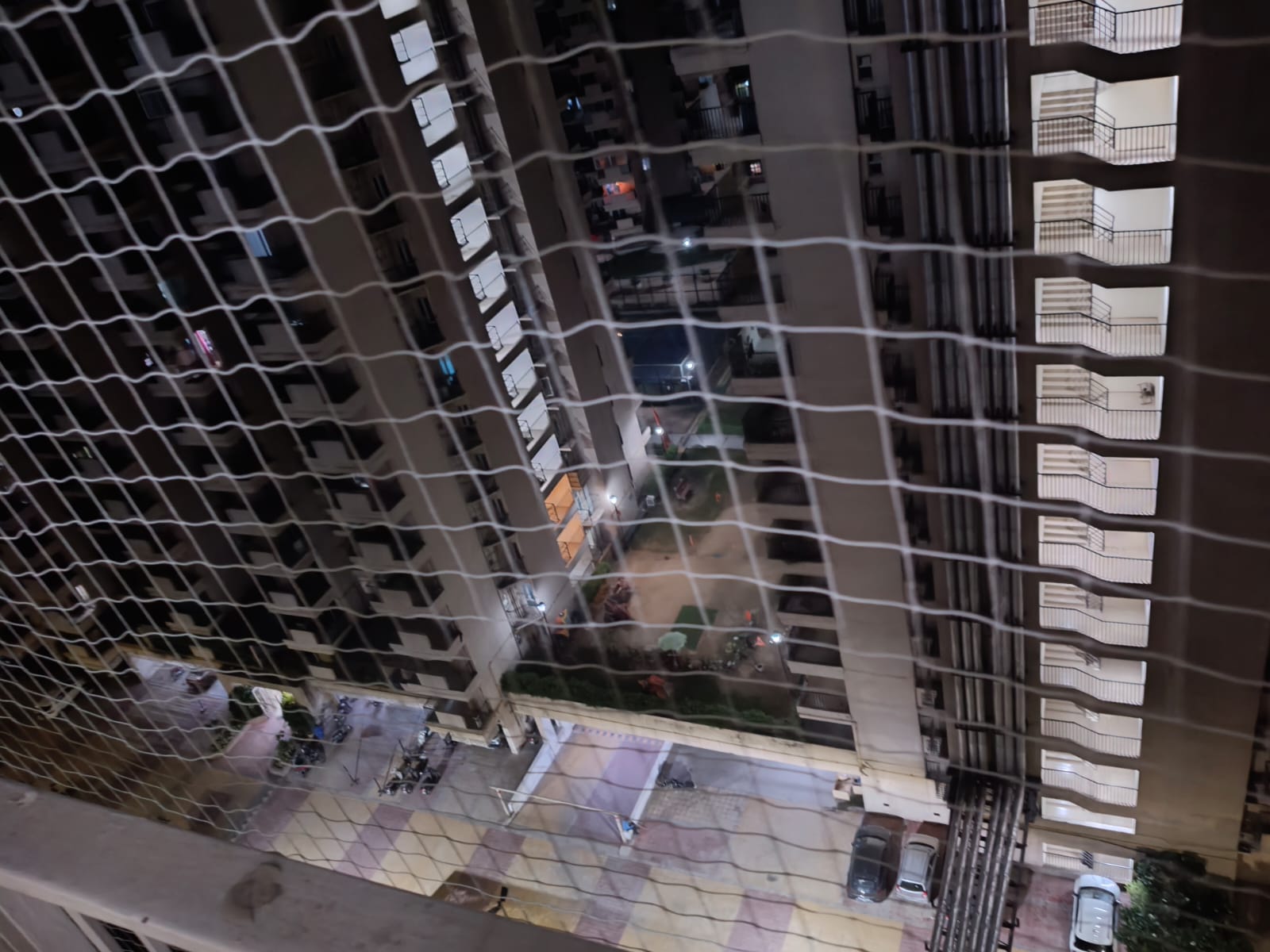 Palm Olympia : 3 BHK Semi Furnished Flat For Rent in Gaur City 2, Noida Extension