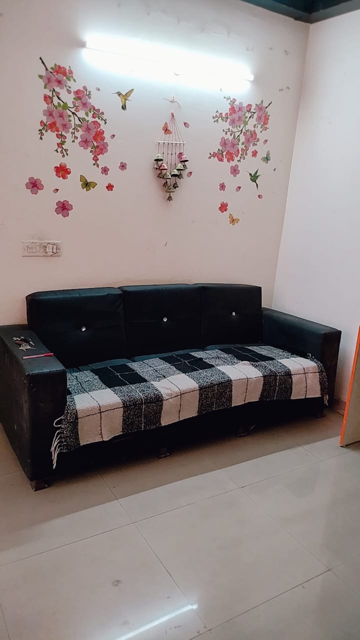 Palm Olympia : 2BHK Fully Furnished Flat For Rent in Gaur City 2, Noida Extension