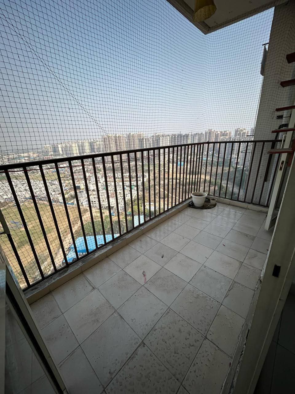 Panchsheel Greens 1 : 2 BHK Semi Furnished Flat for rent in Sector 16B, Noida Extension