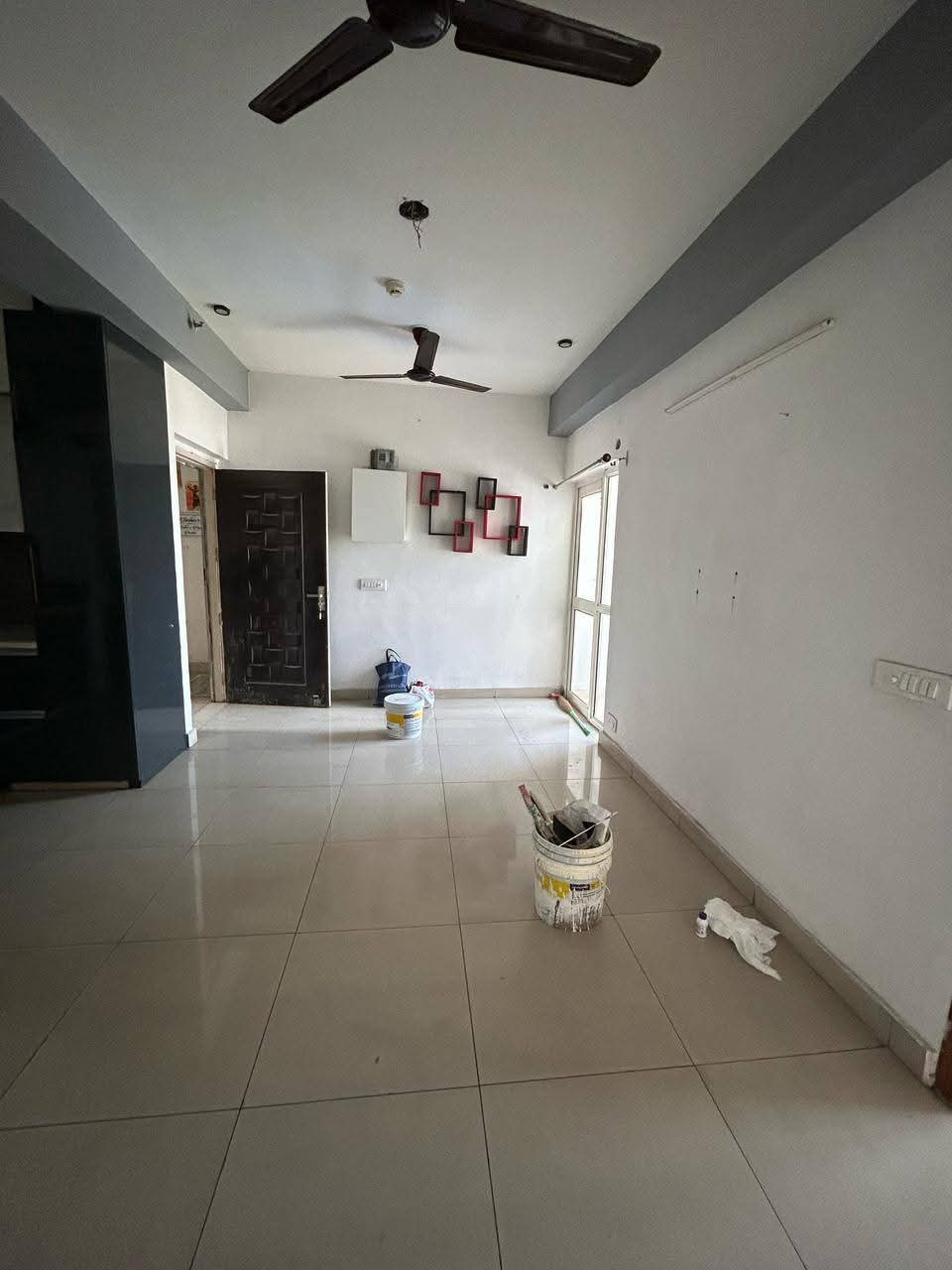 Panchsheel Greens 1 : 2 BHK Semi Furnished Flat for rent in Sector 16B, Noida Extension